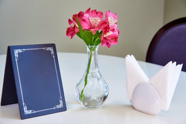 Porte menu restaurant pas cher : qualité et style à prix doux